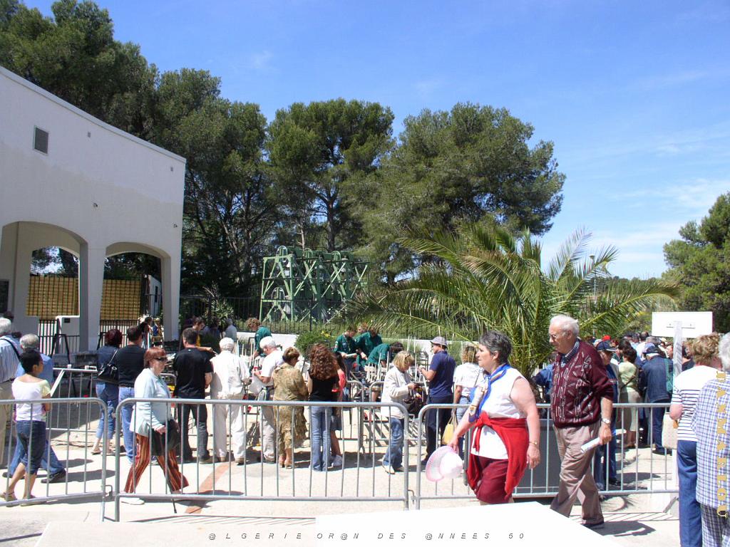 NIMES 25 MAI 2006 A  P1010069.JPG